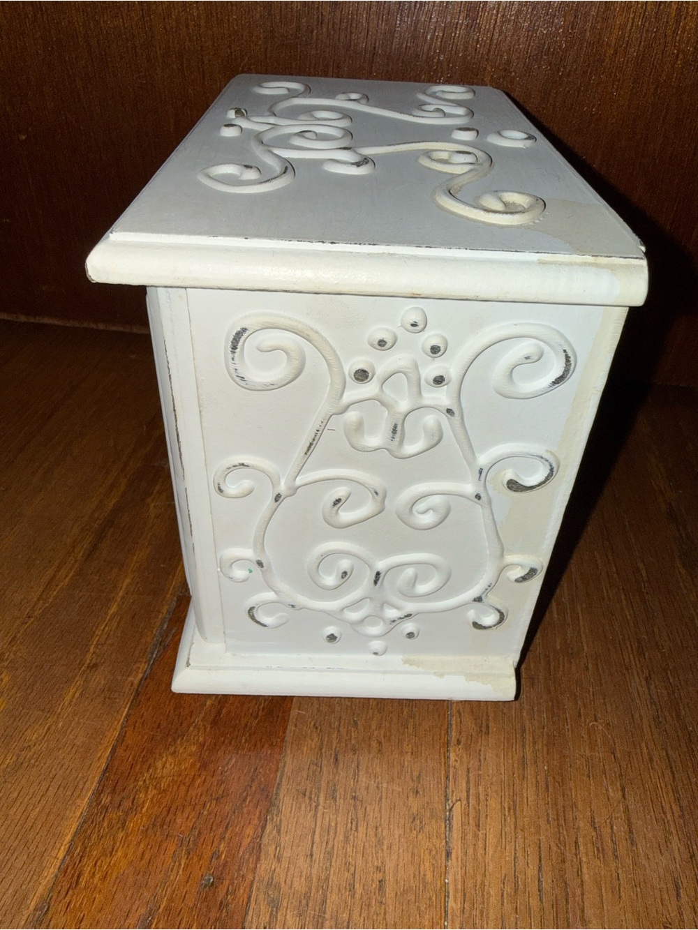 White Decorative Wood Jewelry Box with Carved Scrollwork - Picture 4 of 4